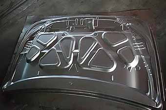 車體模具及油壓成型樣品