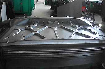 車體模具及油壓成型樣品